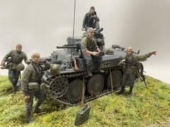 戦車ジオラマ　1/35 ドイツ38T戦車と武装親衛隊兵士 戦車ジオラマ 1/35 ドイツ38T戦車と武装親衛隊兵士 - メルカリ