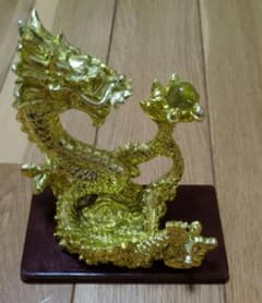 金色の昇龍　縁起物　龍神　風水　インテリア　龍　　辰　置物のサムネイル