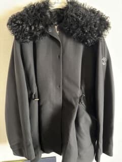 MONCLER ファー付きブラックアウター