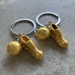 【新品】サッカー キーホルダー ゴールド ボール スパイク ペアセットのサムネイル