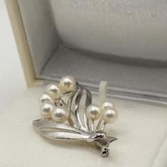 25512✨️ミキモト パール ブローチ 花 ブーケ 8粒 シルバー925 美品 25512✨️ミキモト パール ブローチ 花 ブーケ 8粒 シルバー925 美品
