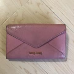 長財布 miumiuのサムネイル