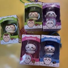 ちいかわチョコボックス　フィギュア　ちいかわ　ハチワレ　モモンガ　栗　５個セットのサムネイル