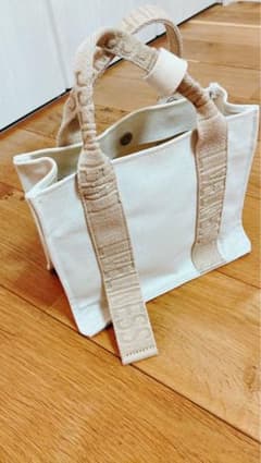 ホワイトキャンバス トートバッグ　ZARAのサムネイル