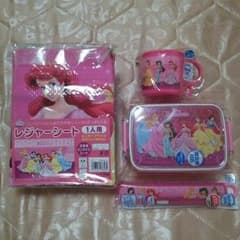 新品未使用ディズニープリンセスお弁当箱セットのサムネイル
