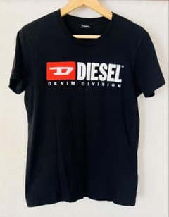 DIESELロゴアップリケ　Tシャツ