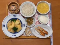 食品サンプル（エビマヨ炒め定食） 食品サンプル（エビマヨ炒め定食） - メルカリ