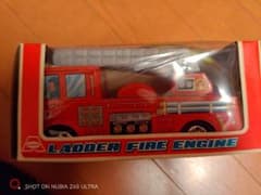 ASAHI LADDER FIRE ENGINE 消防車 ブリキ玩具　朝日玩具 ASAHI LADDER FIRE ENGINE 消防車 ブリキ玩具 朝日玩具 - メルカリ