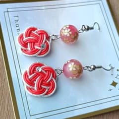 水引 梅結び ピアス レッド 桜ビーズのサムネイル