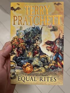 Equal Rites 洋書のサムネイル