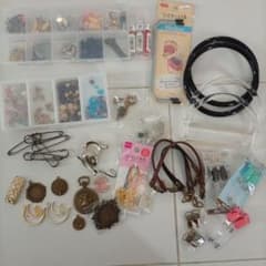 ハンドメイド アクセサリーパーツ まとめ売りのサムネイル