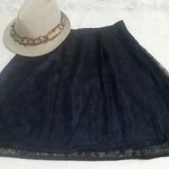 ✴値下げ✴美品✴GRADE✴紺色レース花柄模様スカートのサムネイル