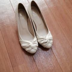 【良品】パンプス ベージュ ロペピクニックのサムネイル
