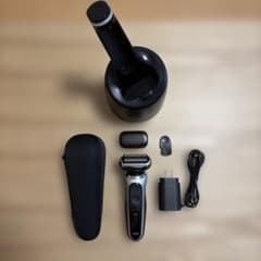 BRAUN Series 7 70-S7000cc 充電洗浄機付き - メルカリ