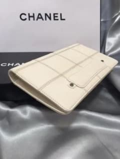 8787　シャネル　長財布　ホワイト　白　CHANEL　カード８枚収納のサムネイル