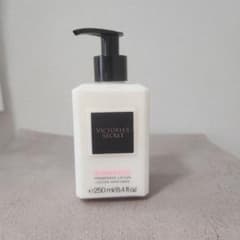 Victoria's Secret Bombshell Lotion 250mlのサムネイル
