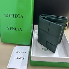 BOTTEGA VENETA グリーン 二つ折り財布のサムネイル