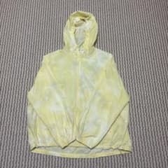 ユニクロ　ポケッタブル　UVカットパーカ　L イエロー　レディース　美品のサムネイル
