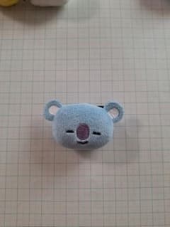 BT21 KOYA ぬいぐるみピンバッジのサムネイル