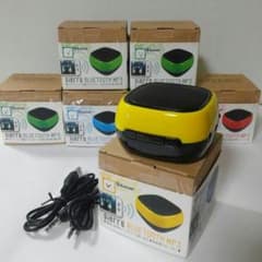 新品 Bluetoothスピーカー 音楽プレイヤー内蔵！！のサムネイル