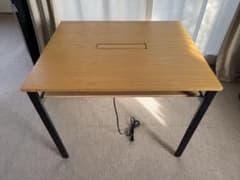 【美品】おうちの時間 ダイニングテーブル 幅90 USB付 ナチュラルのサムネイル