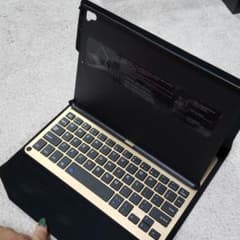 キーボード付きiPadケースのサムネイル