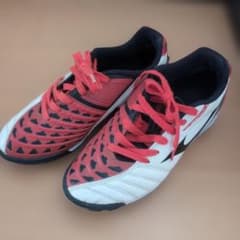 MIZUNO IGNITUS サッカートレーニングシューズのサムネイル