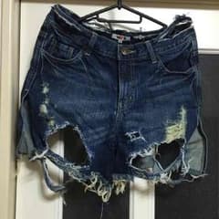 WCボロボロデニムショーパンのサムネイル