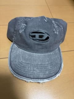 DIESEL ダメージ加工 キャップ グレー - メルカリ
