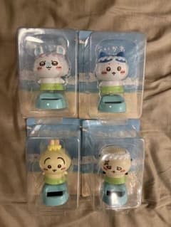 ちいかわ ソーラー首振りフィギュア 4種セット 新品未開封➕特典カード4種セット ちいかわ ソーラー首ふりフィギュア 4点セット - メルカリ