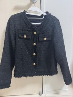 し*け様 カジュアル黒ジャケット フリンジ仕上げのサムネイル