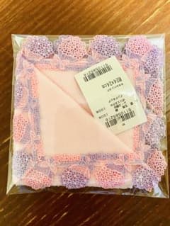 近沢レース　限定タオルハンカチ ブーケ ピンク新品のサムネイル