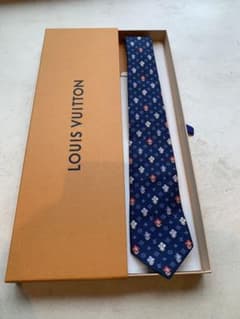 【新品未使用】LOUISVUITTON クラヴァットソーヴィヴィエンヌ　ネクタイ 新品未使用】LOUISVUITTON クラヴァットソーヴィヴィエンヌ ネクタイ