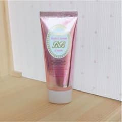 キャンメイク　BBクリームのサムネイル