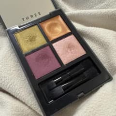 THREE アイシャドウパレットのサムネイル