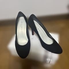 MELMOブラック スエード パンプス 24.5cmのサムネイル
