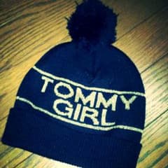 TOMMYGIRLのニット帽のサムネイル