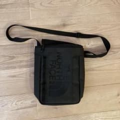 THE NORTH FACE ブラック ショルダーバッグのサムネイル