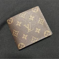 ルイヴィトン折りたたみ財布のサムネイル
