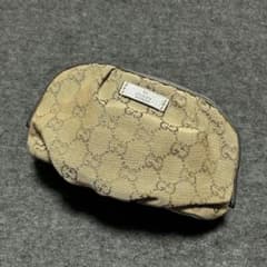 Gucci GGパターン ベージュ × シルバー バンブー ポーチ - メルカリ