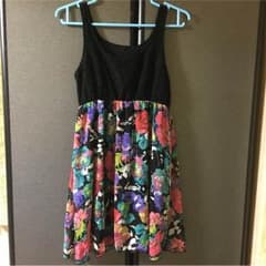 きてぃさん専用ALBUM 花柄トップスのサムネイル