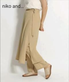 niko and…　ベージュ　スカートパンツセットのサムネイル