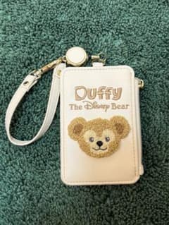 香港ディズニー　ダッフィー　パスケースのサムネイル