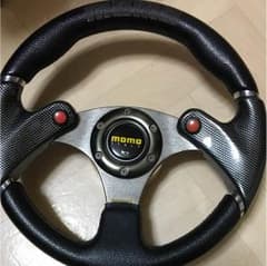 momo ハンドル 車 ステアリングのサムネイル
