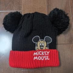 Disney Mickey Key Mouse Knit hat with pom-pom