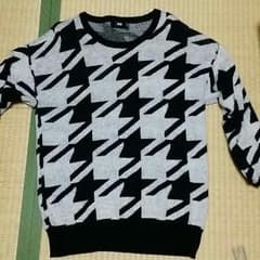 美品  HARE  千鳥柄セーターのサムネイル