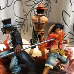 ワンピースフィギュア　三兄弟！　ペローナのサムネイル