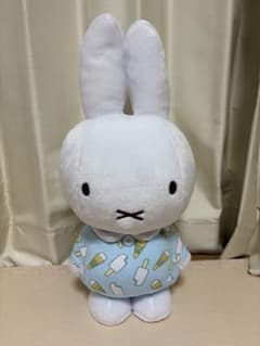 ミッフィー　特大ぬいぐるみのサムネイル
