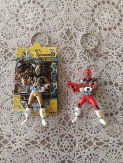 Kamen Rider Fourze Figure Keychain: Elek States &Moltres States