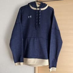 (最終値下げ)UNDER ARMOR／パーカーのサムネイル